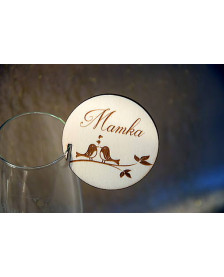 Drevená menovka na pohár