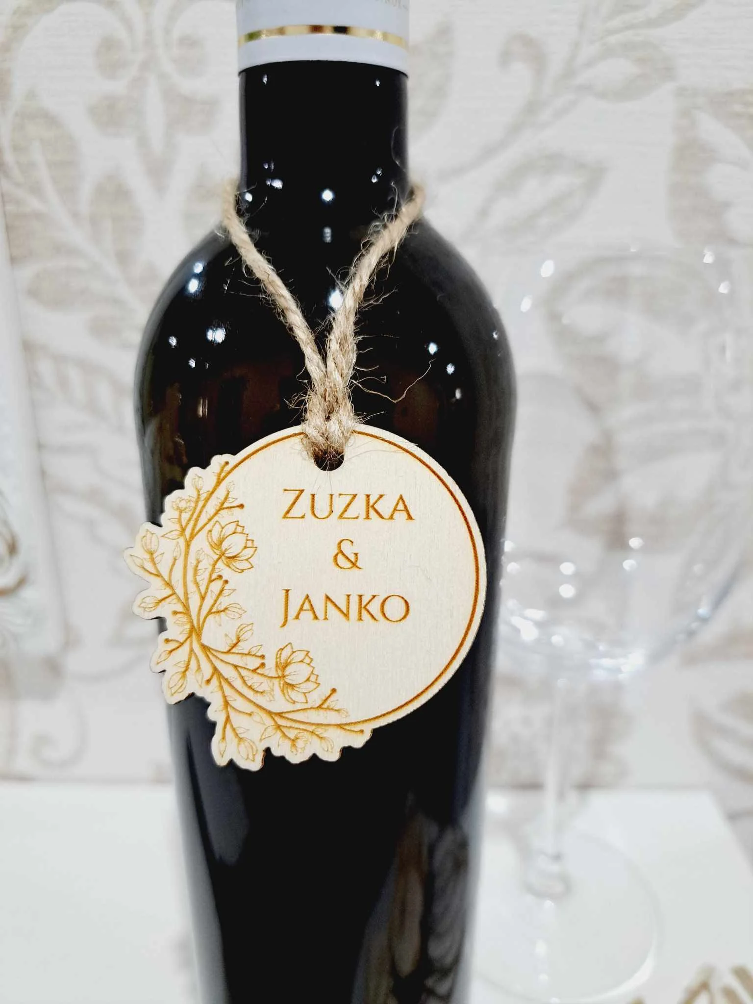 Etiketa na fľašu - drevená