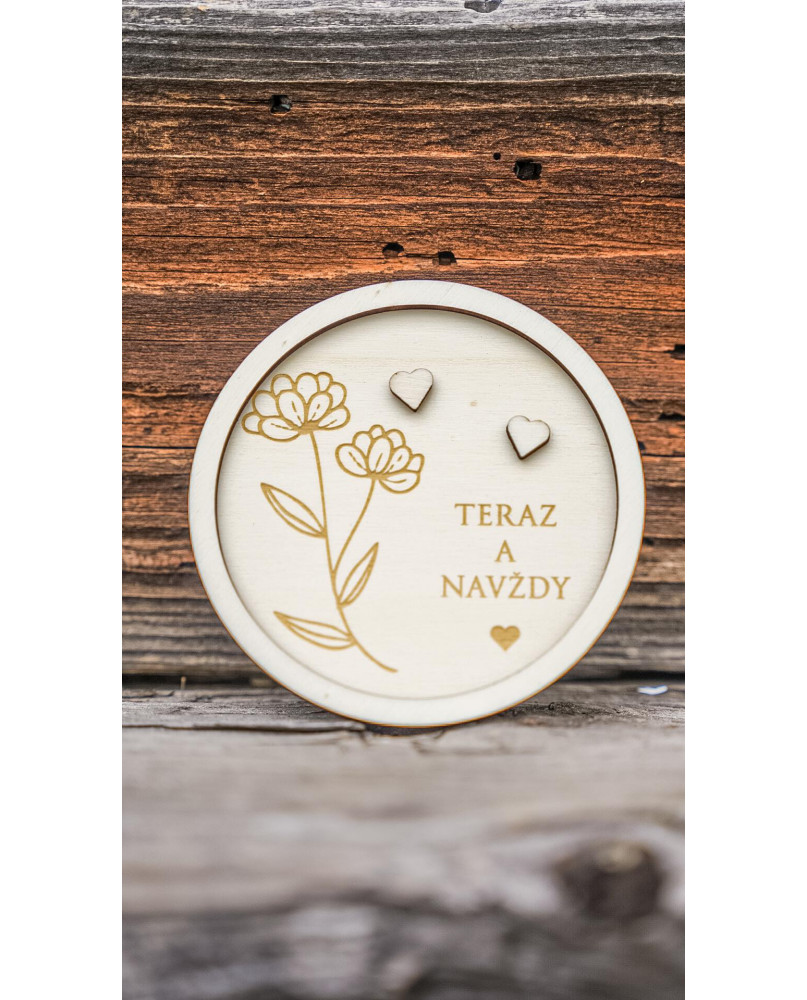 Drevený podnos na obrúčky